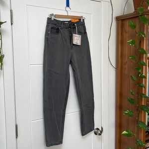 NWT Pull & Bear super high-waisted mom jeans in washed grey